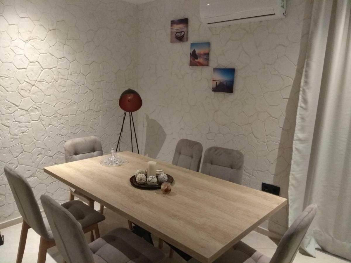 Villa Gusta Tholos  외부 사진