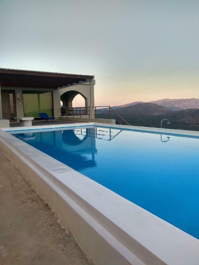 Villa Gusta Tholos  외부 사진